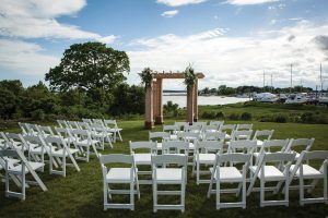 outdoor-wedding-at-harbor-lights